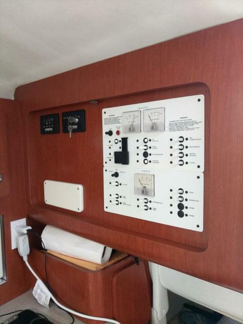 2005 Pro-Line 32 Express — photo 41