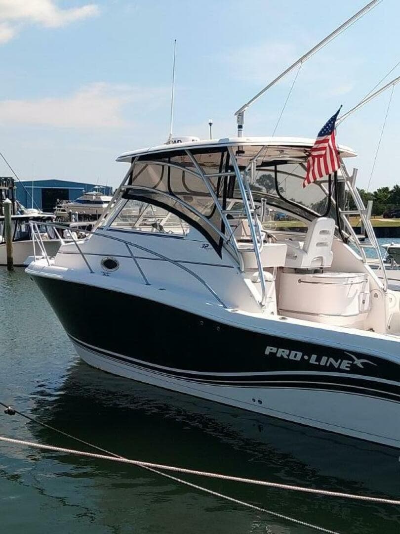 2005 Pro-Line 32 Express — photo 17