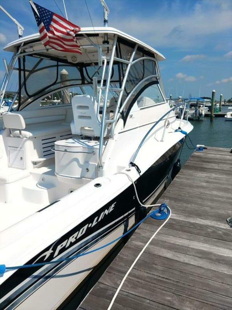 2005 Pro-Line 32 Express — photo 20