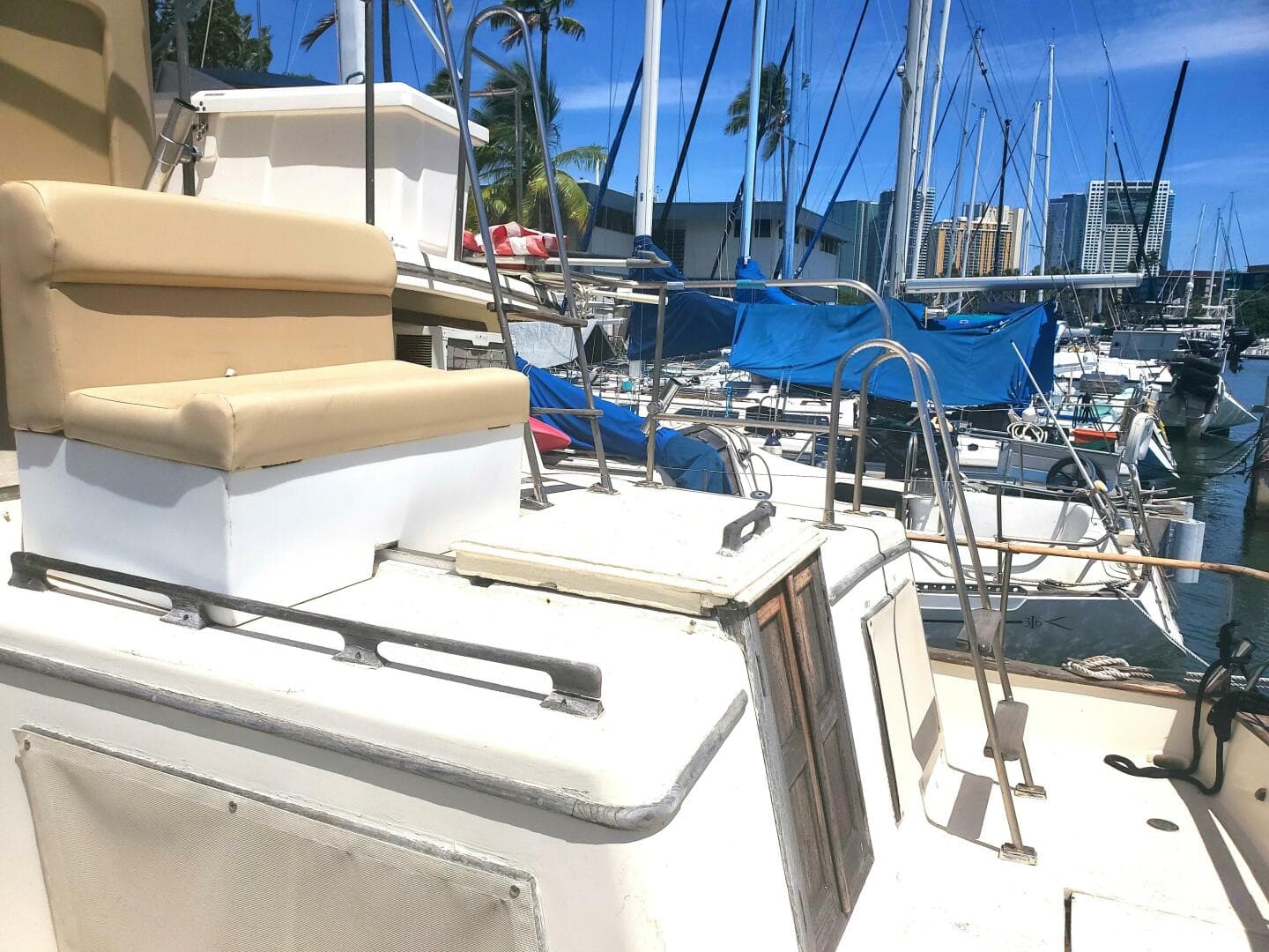 1980 Chb Double Cabin — photo 9