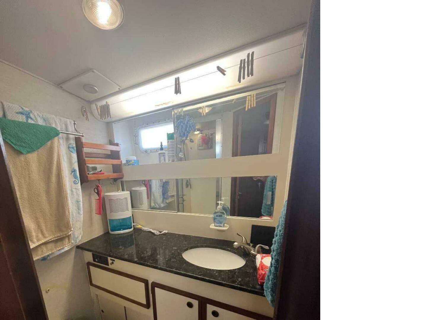 1980 Hatteras 42 Lrc — photo 16