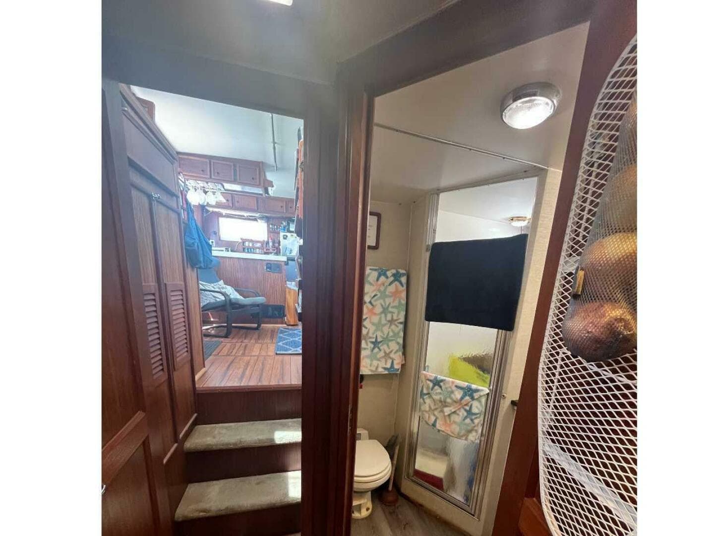 1980 Hatteras 42 Lrc — photo 17