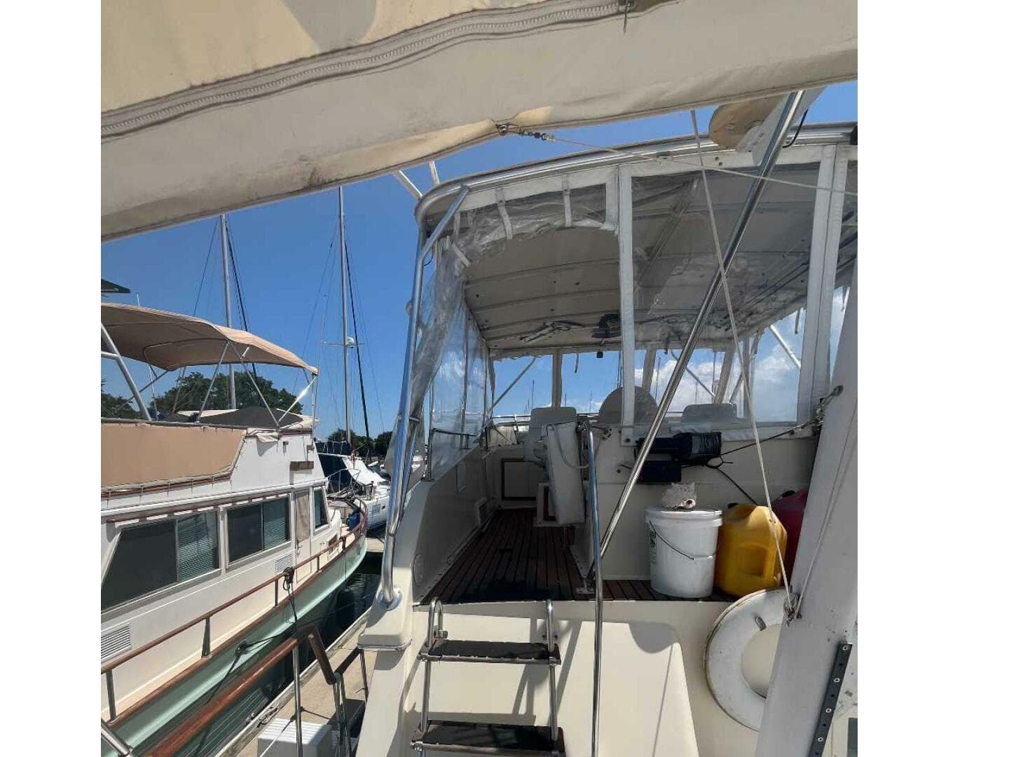 1980 Hatteras 42 Lrc — photo 31