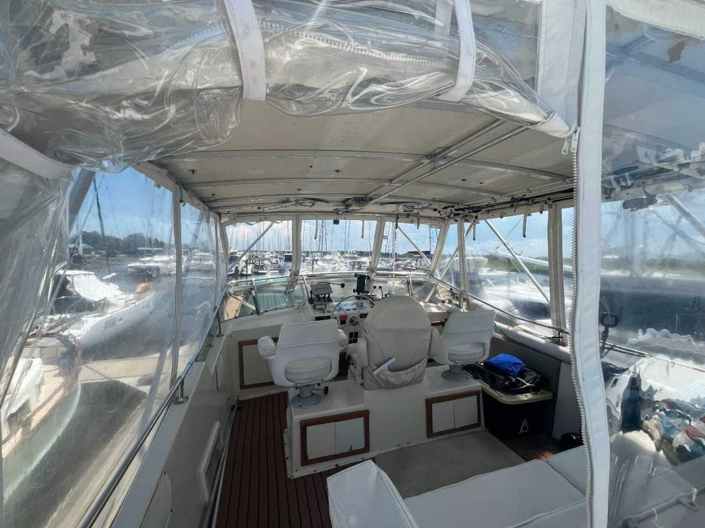 1980 Hatteras 42 Lrc — photo 30