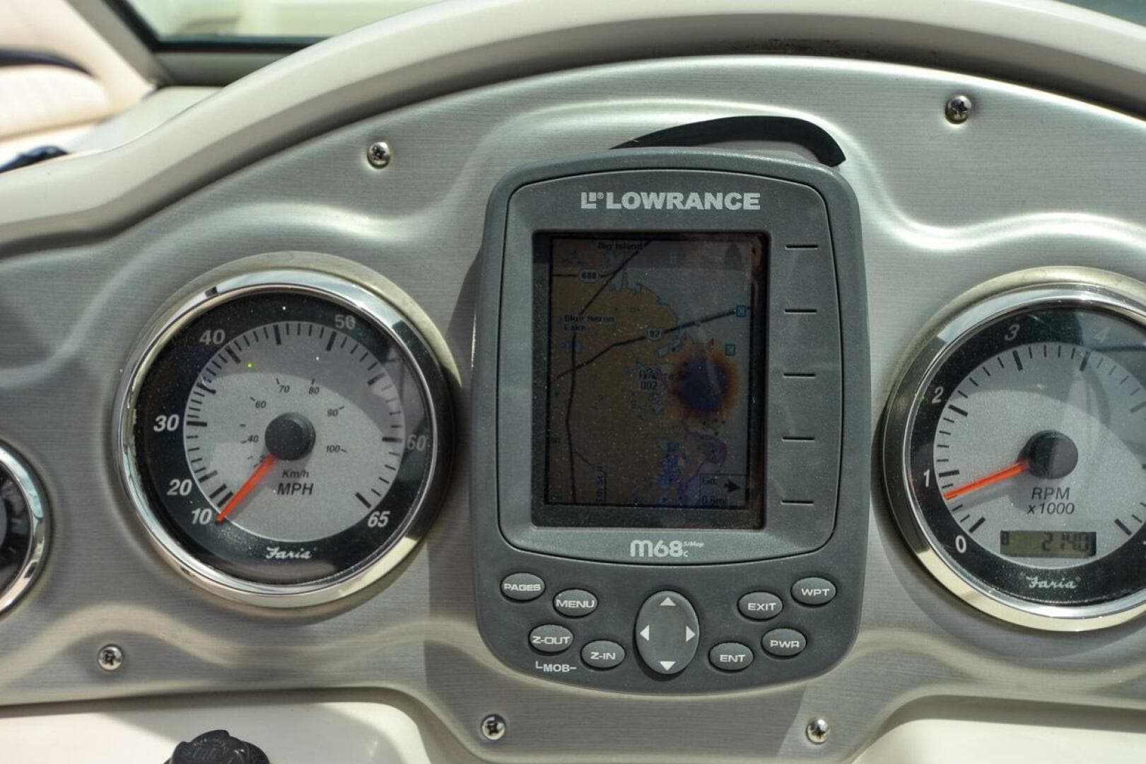 2011 Hurricane 2400 Sundeck — photo 25