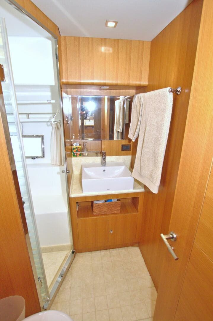 2015 Dyna Yachts 60 Pilothouse — photo 59