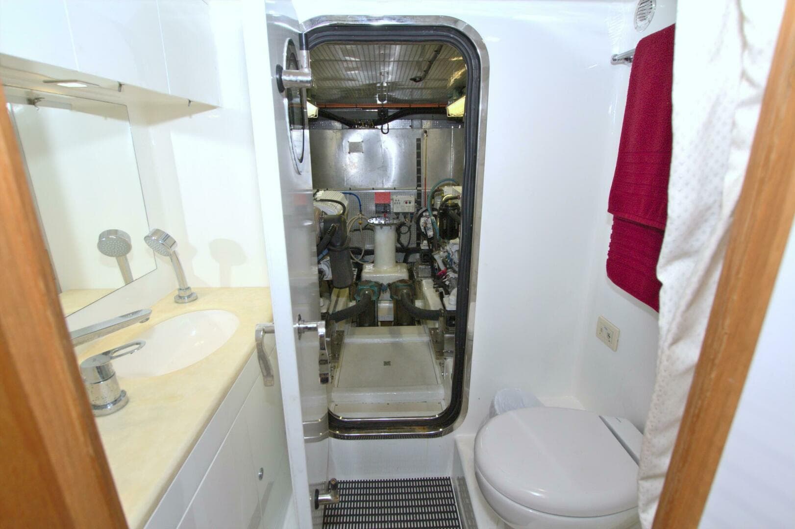 2015 Dyna Yachts 60 Pilothouse — photo 84