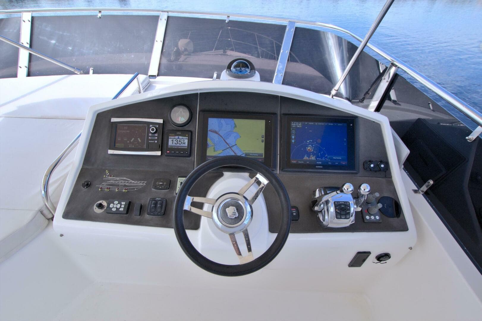 2015 Dyna Yachts 60 Pilothouse — photo 18