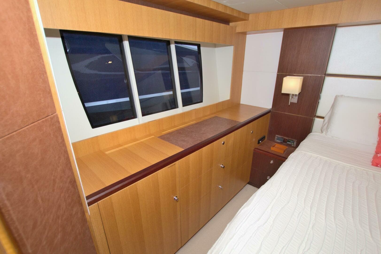 2015 Dyna Yachts 60 Pilothouse — photo 70