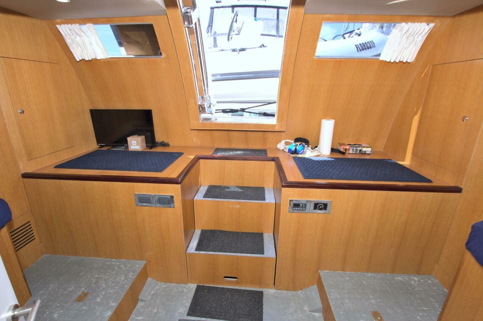 2015 Dyna Yachts 60 Pilothouse — photo 79