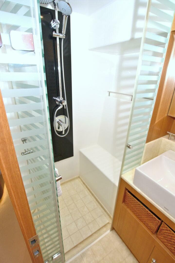 2015 Dyna Yachts 60 Pilothouse — photo 66