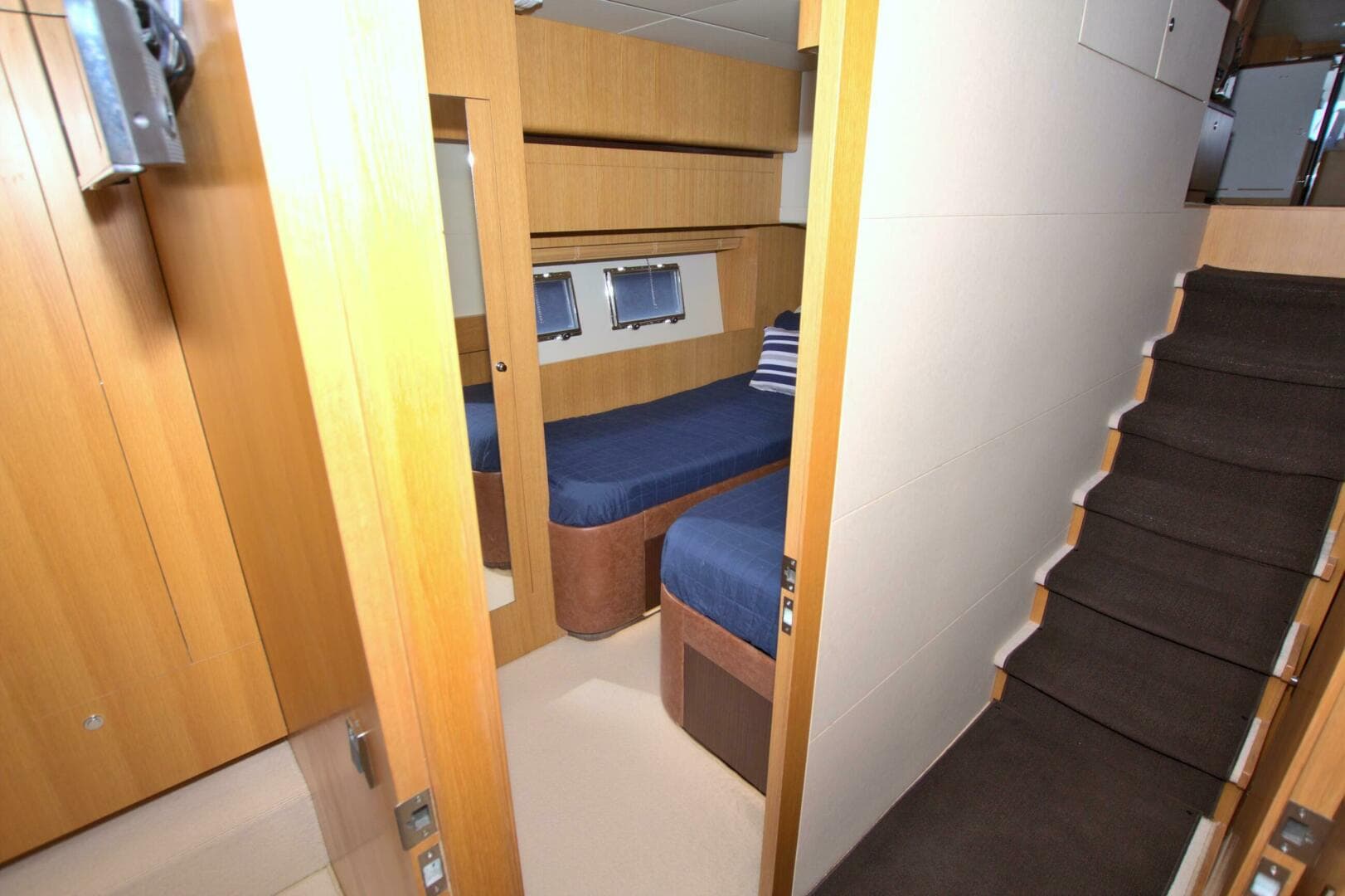 2015 Dyna Yachts 60 Pilothouse — photo 52