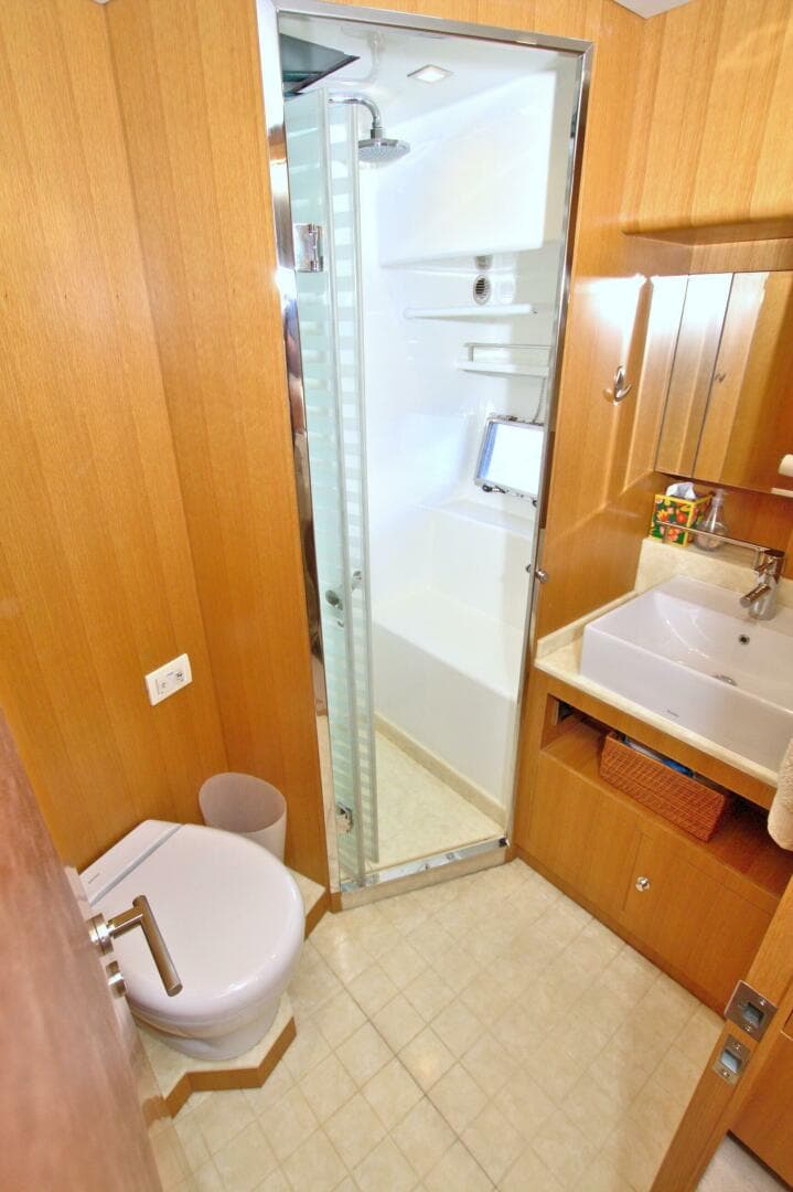 2015 Dyna Yachts 60 Pilothouse — photo 57