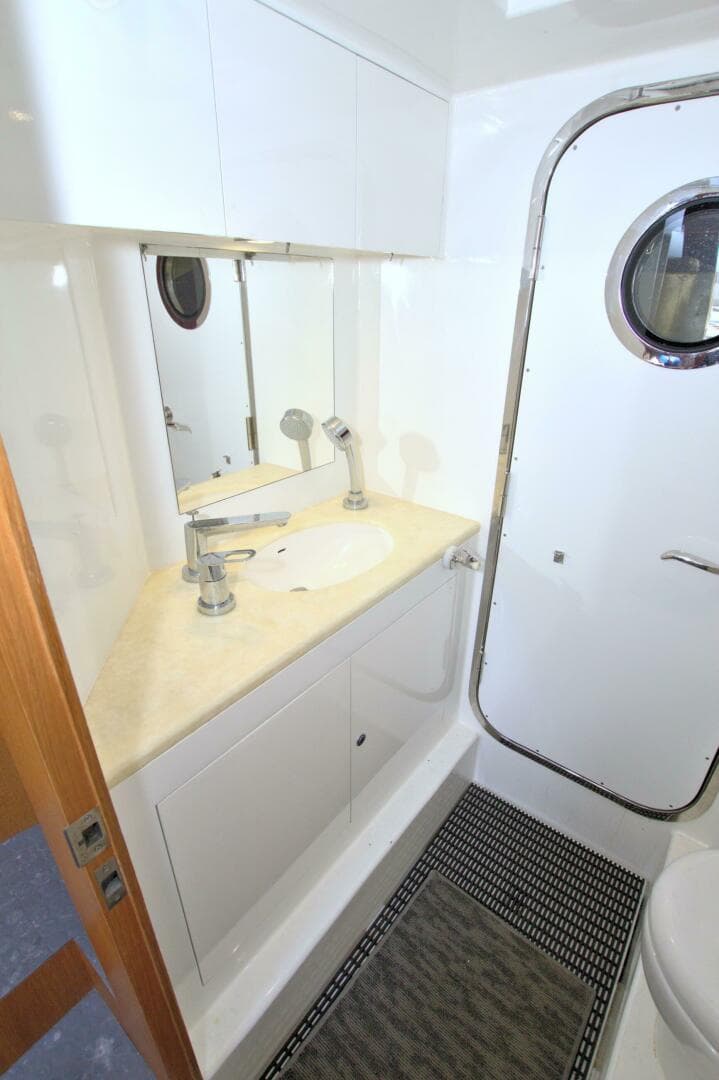 2015 Dyna Yachts 60 Pilothouse — photo 82