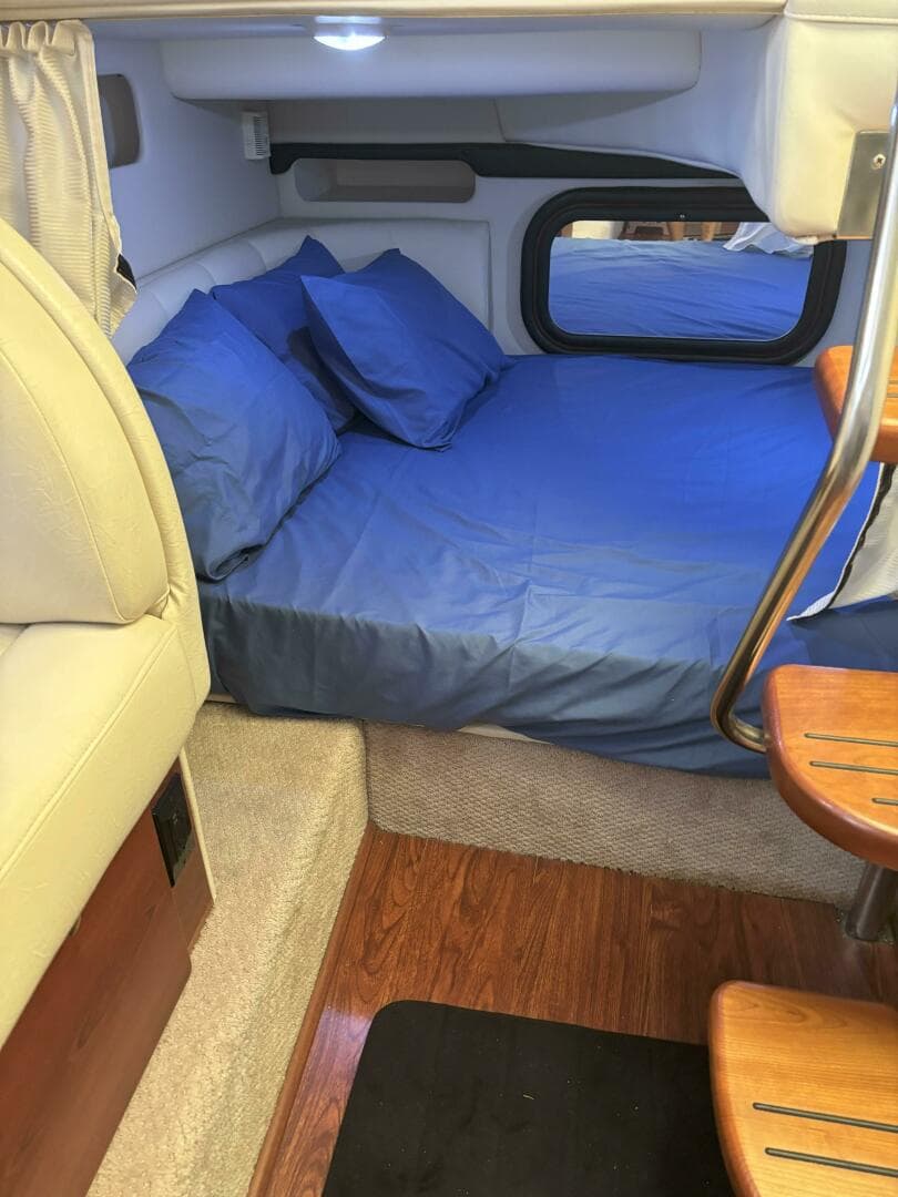 2002 Rinker 342 Fiesta Vee — photo 27