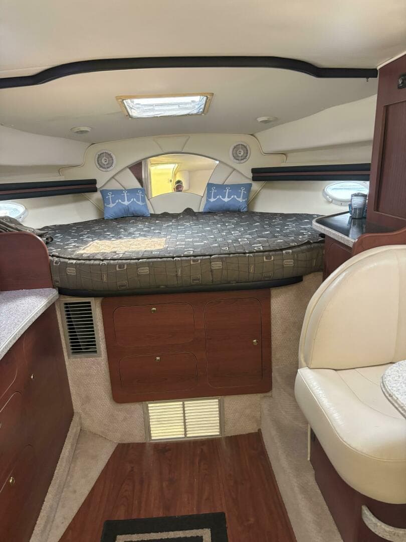 2002 Rinker 342 Fiesta Vee — photo 26