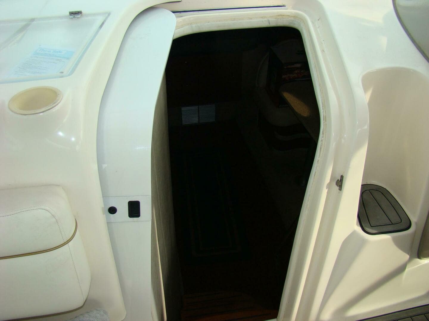 2002 Rinker 342 Fiesta Vee — photo 17