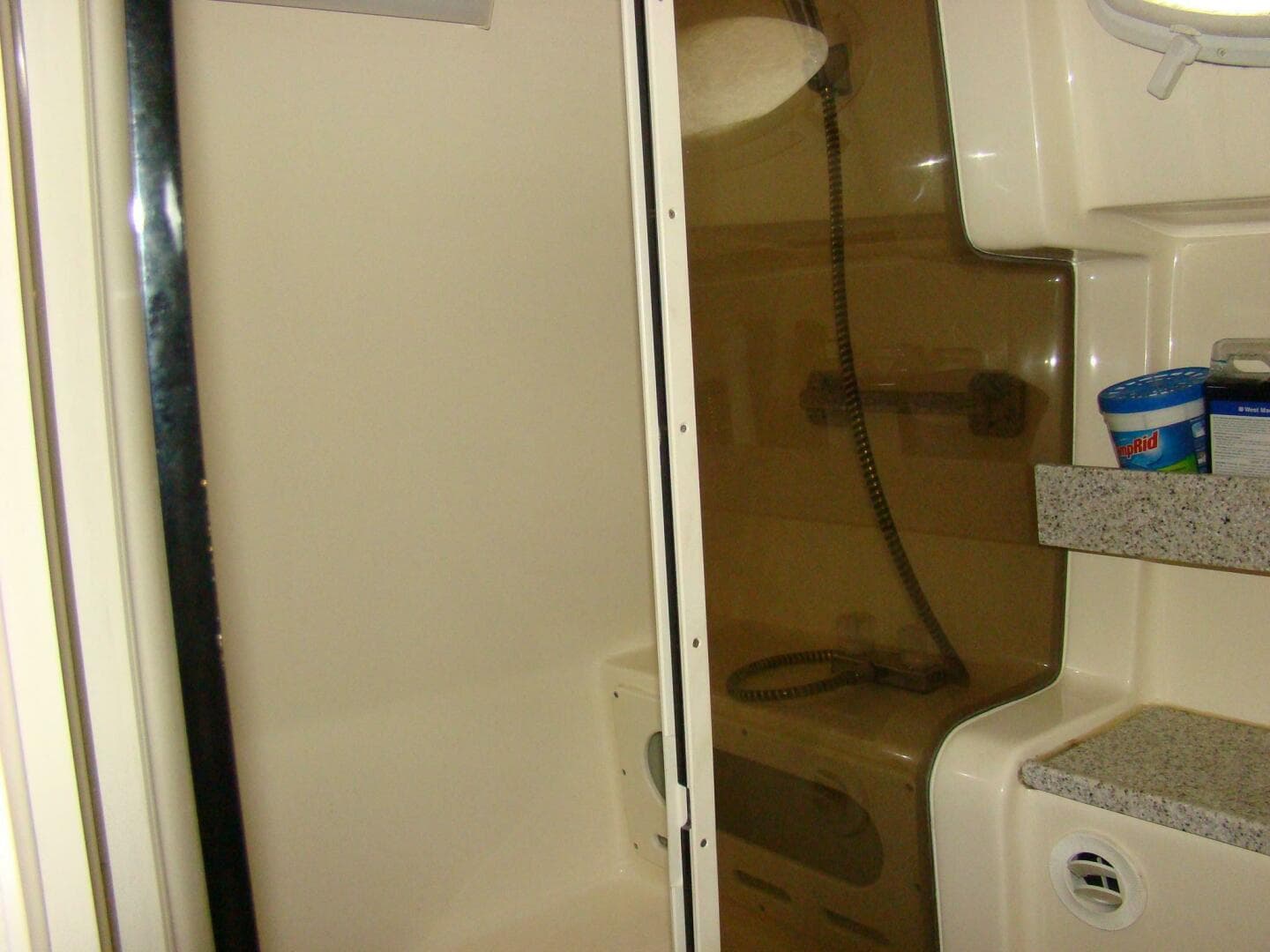 2002 Rinker 342 Fiesta Vee — photo 20