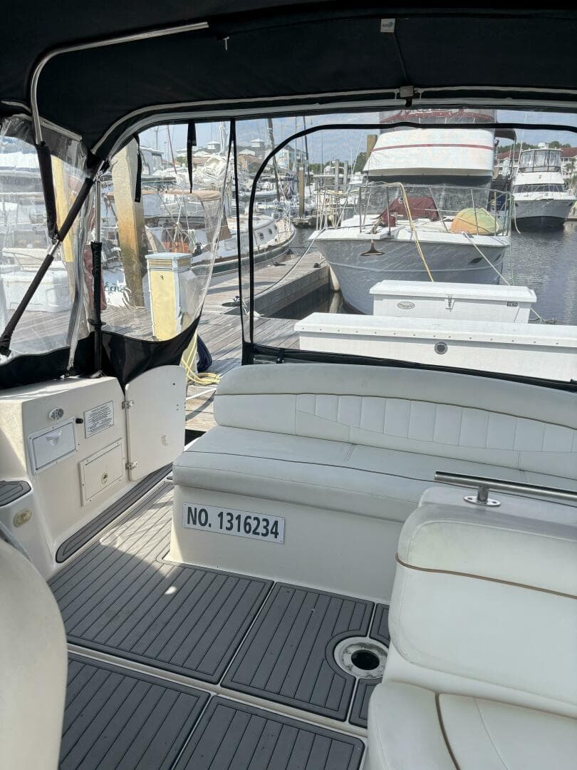 2002 Rinker 342 Fiesta Vee — photo 15