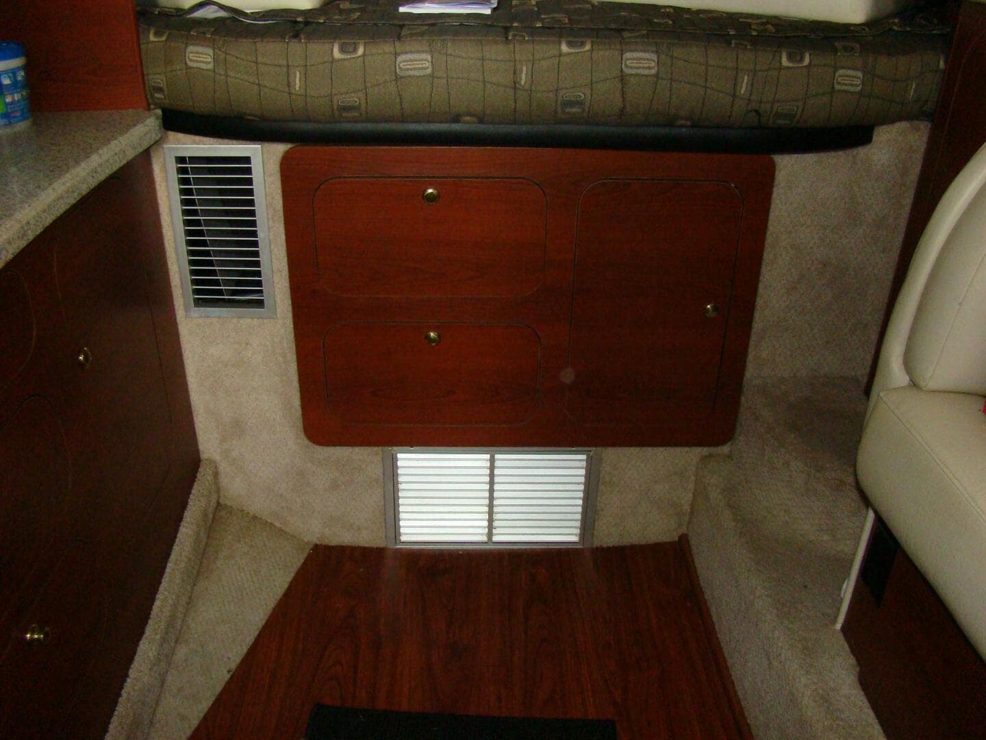 2002 Rinker 342 Fiesta Vee — photo 25