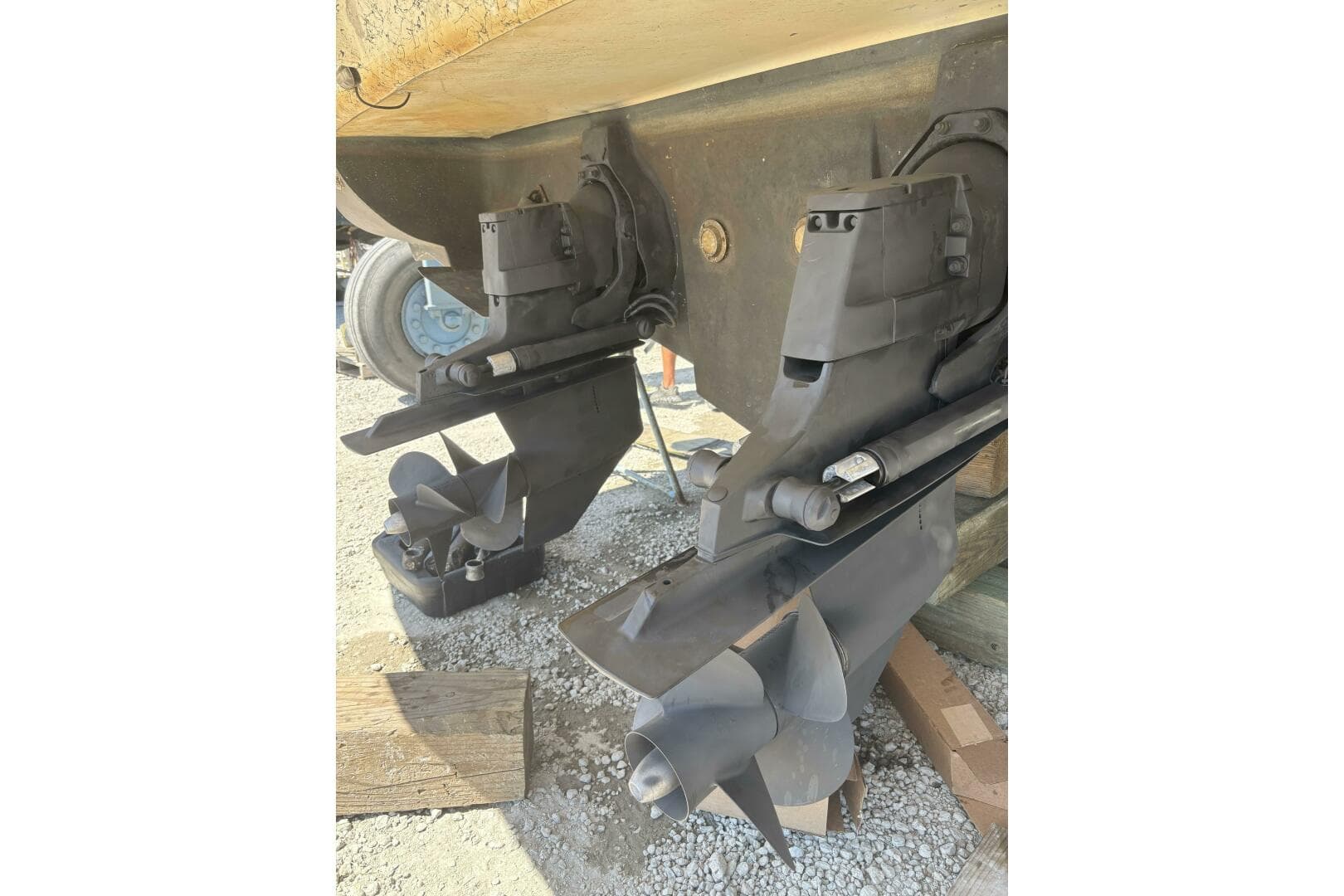 2002 Rinker 342 Fiesta Vee — photo 37