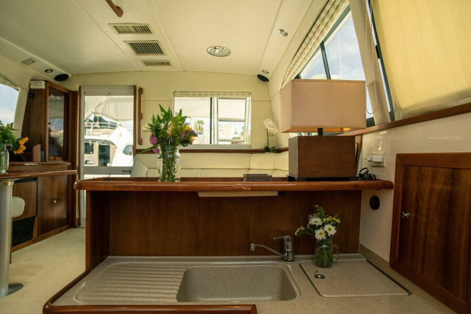 2002 Riviera 40 Flybridge — photo 8