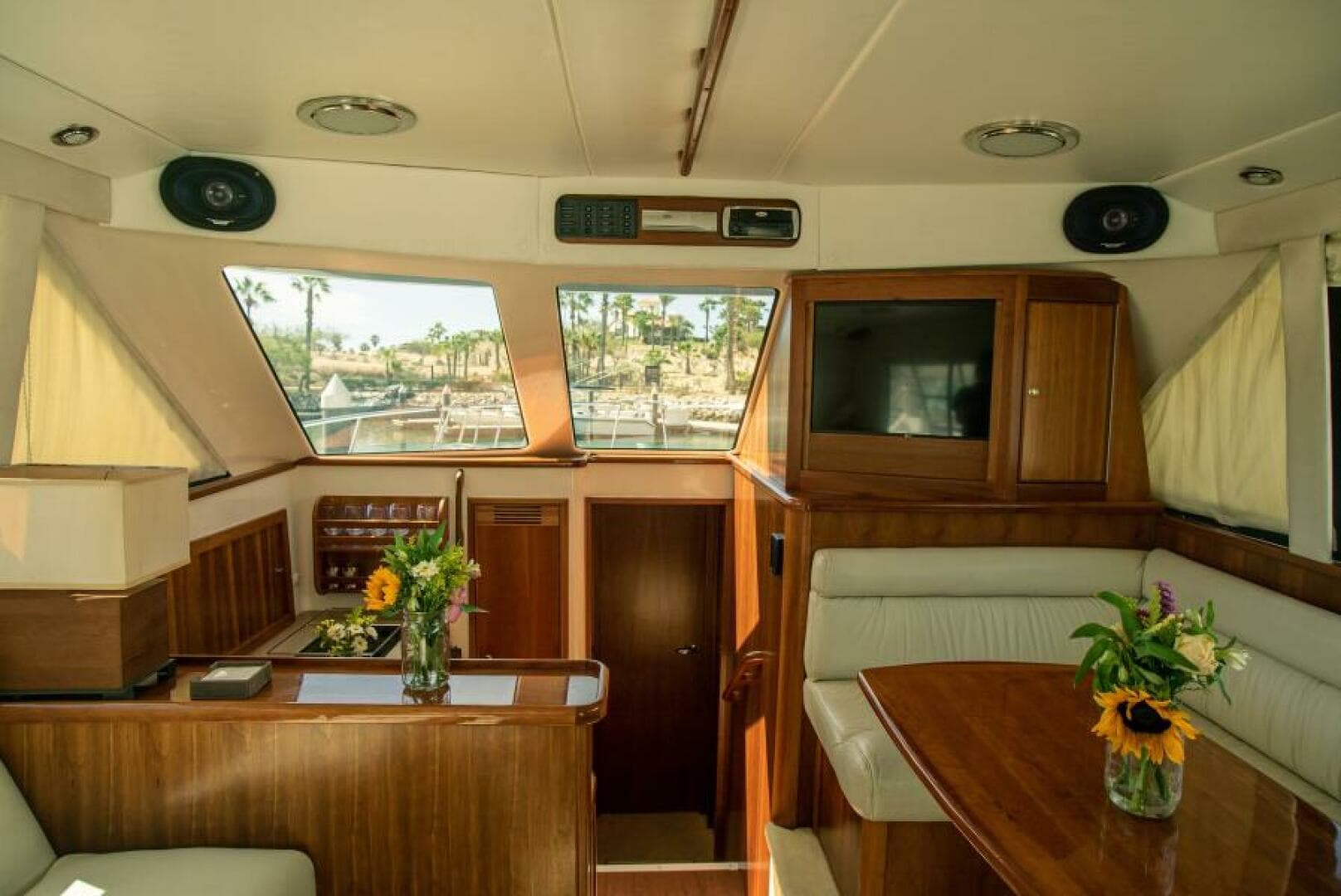 2002 Riviera 40 Flybridge — photo 7