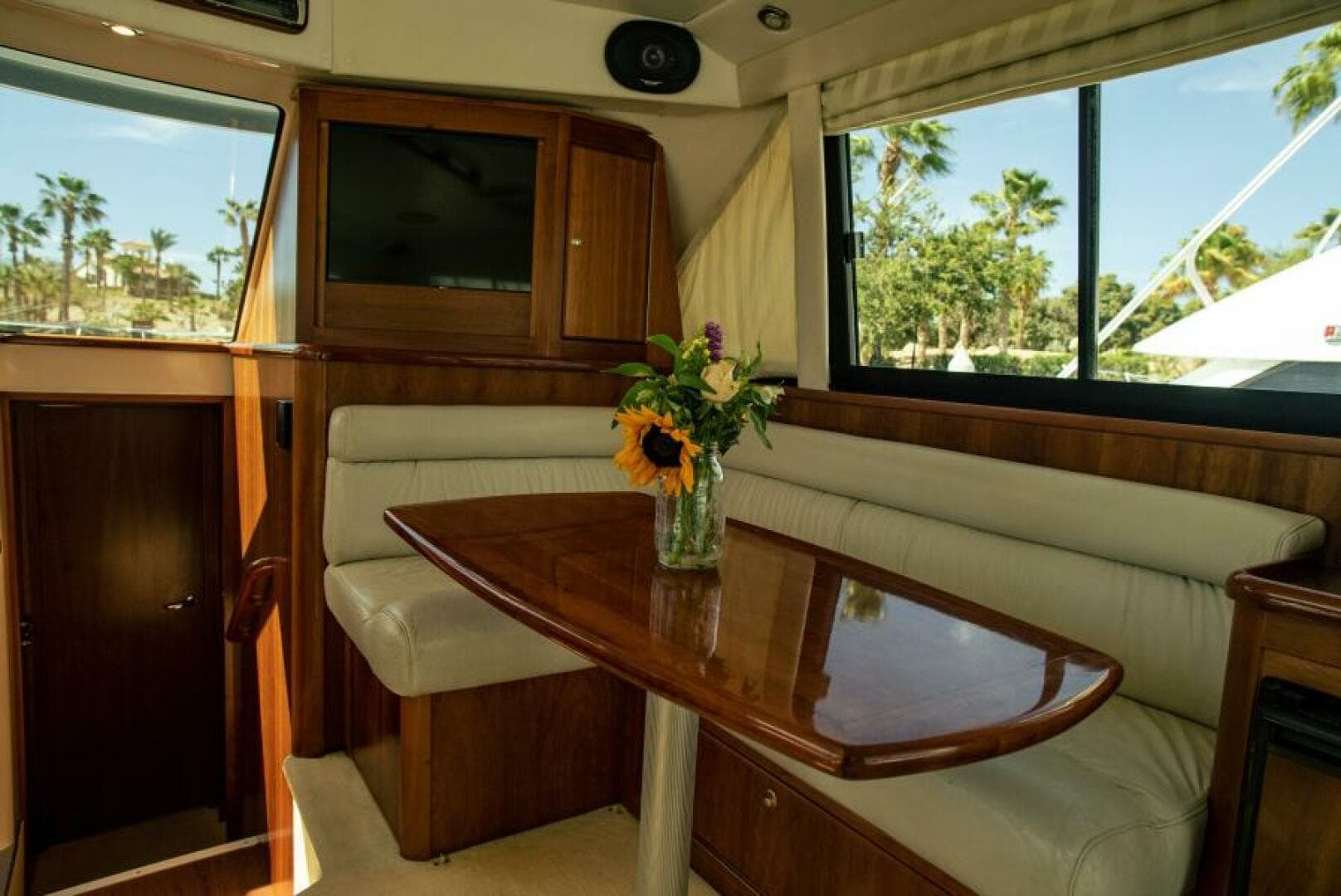 2002 Riviera 40 Flybridge — photo 5