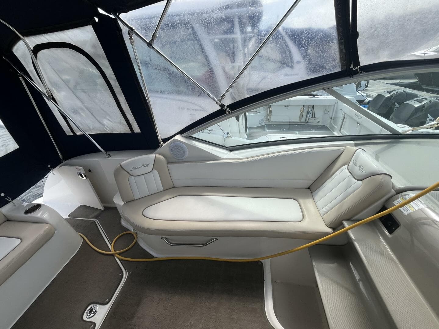 2012 Sea Ray 240 Sundancer — photo 6