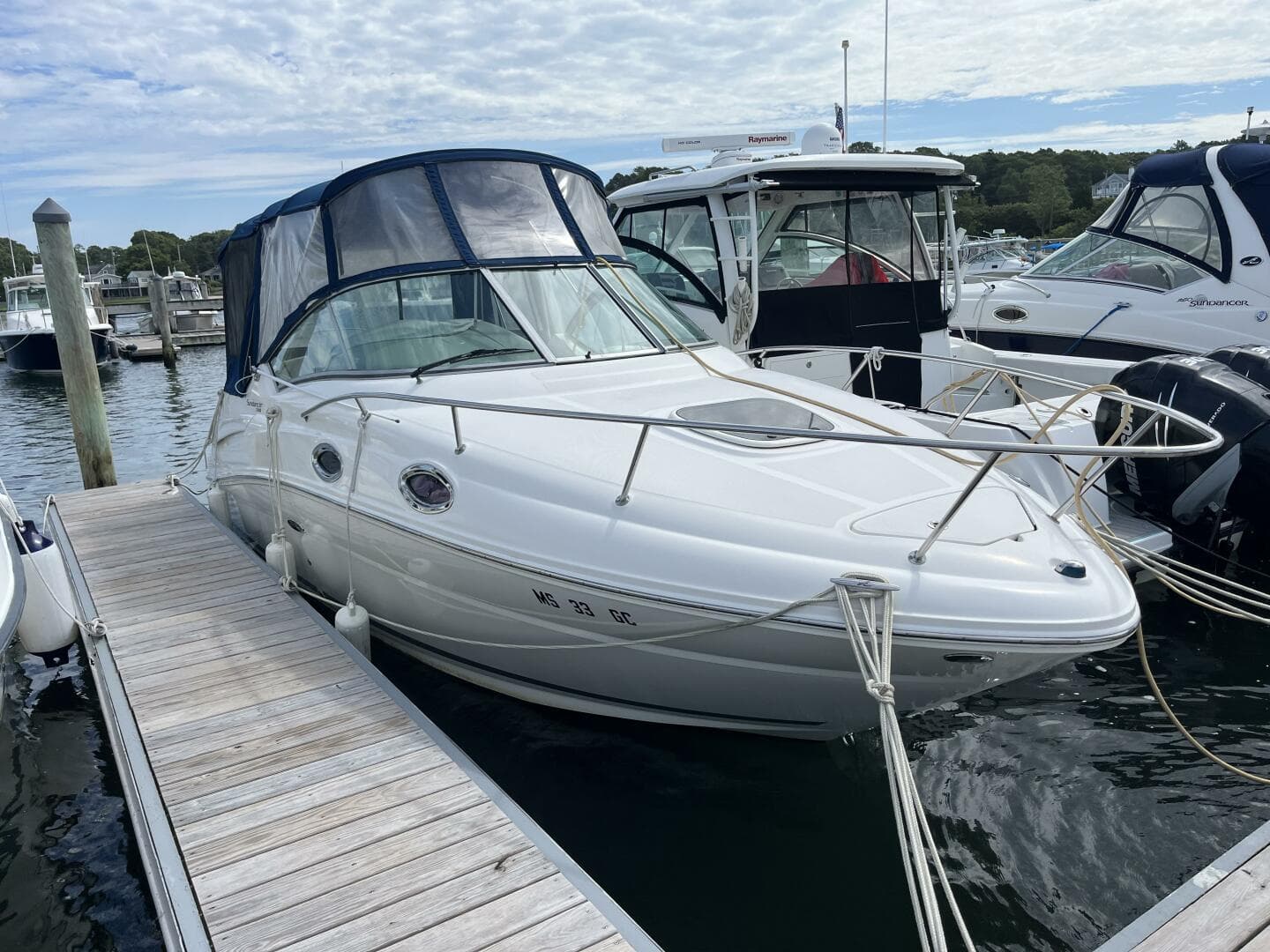 2012 Sea Ray 240 Sundancer — photo 2