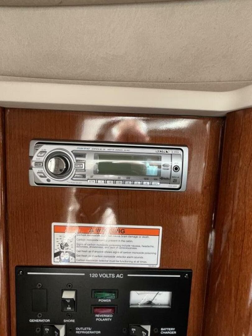 2012 Sea Ray 240 Sundancer — photo 20