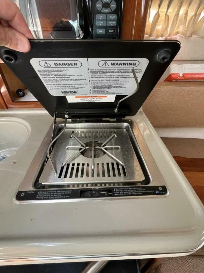 2012 Sea Ray 240 Sundancer — photo 19