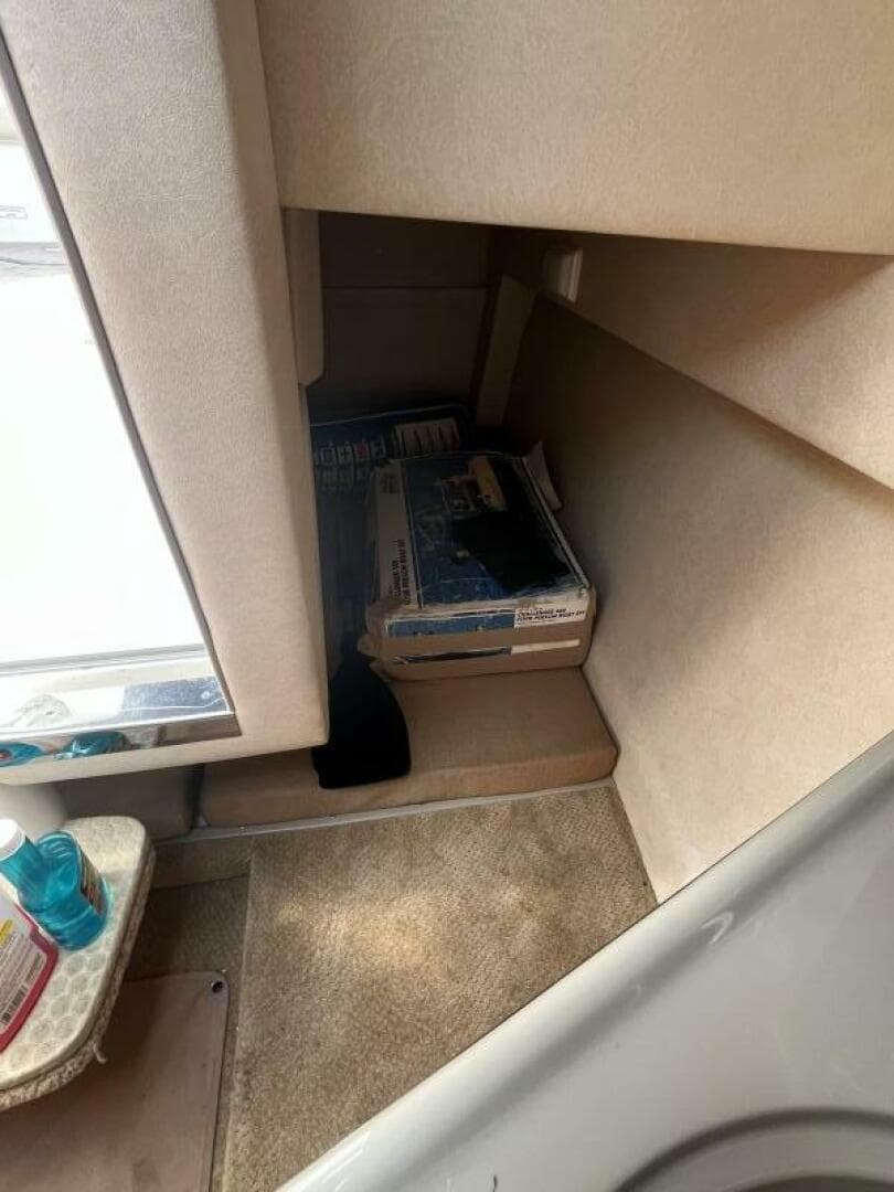 2012 Sea Ray 240 Sundancer — photo 24