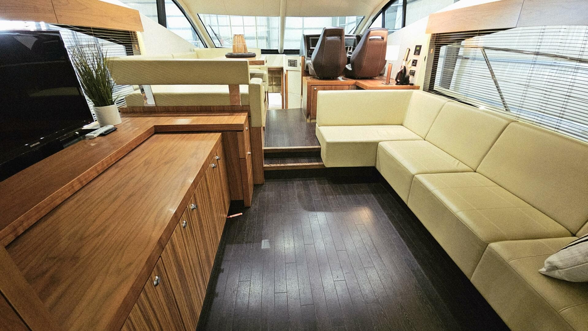2012 Sunseeker Manhattan 53 — photo 38