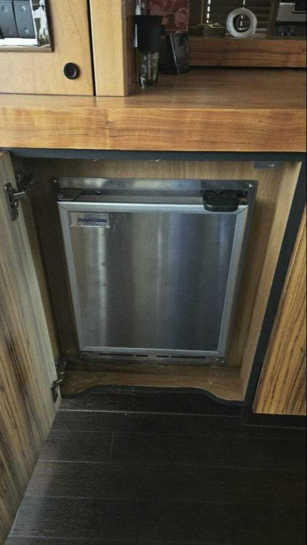 2012 Sunseeker Manhattan 53 — photo 30