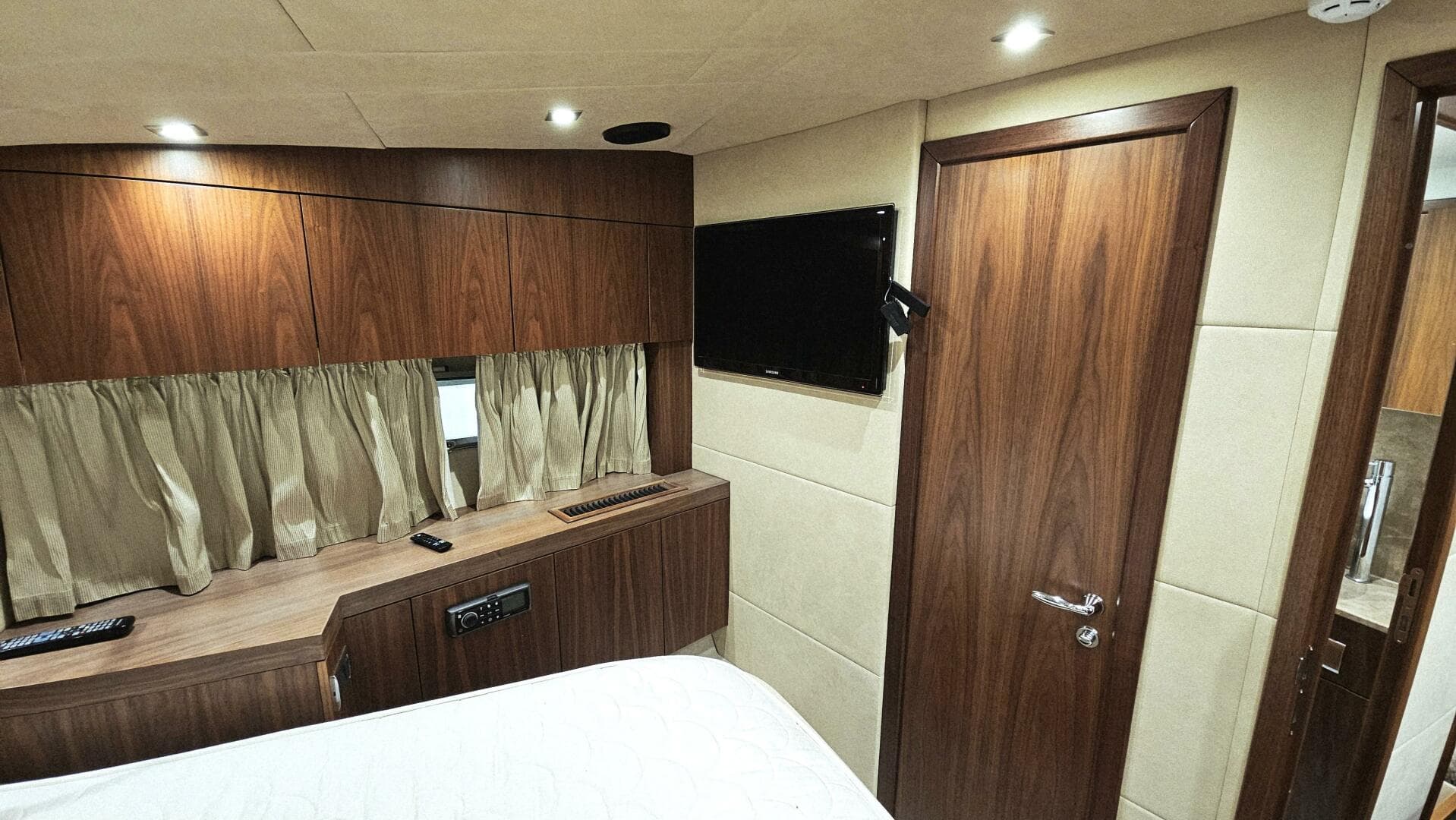 2012 Sunseeker Manhattan 53 — photo 73
