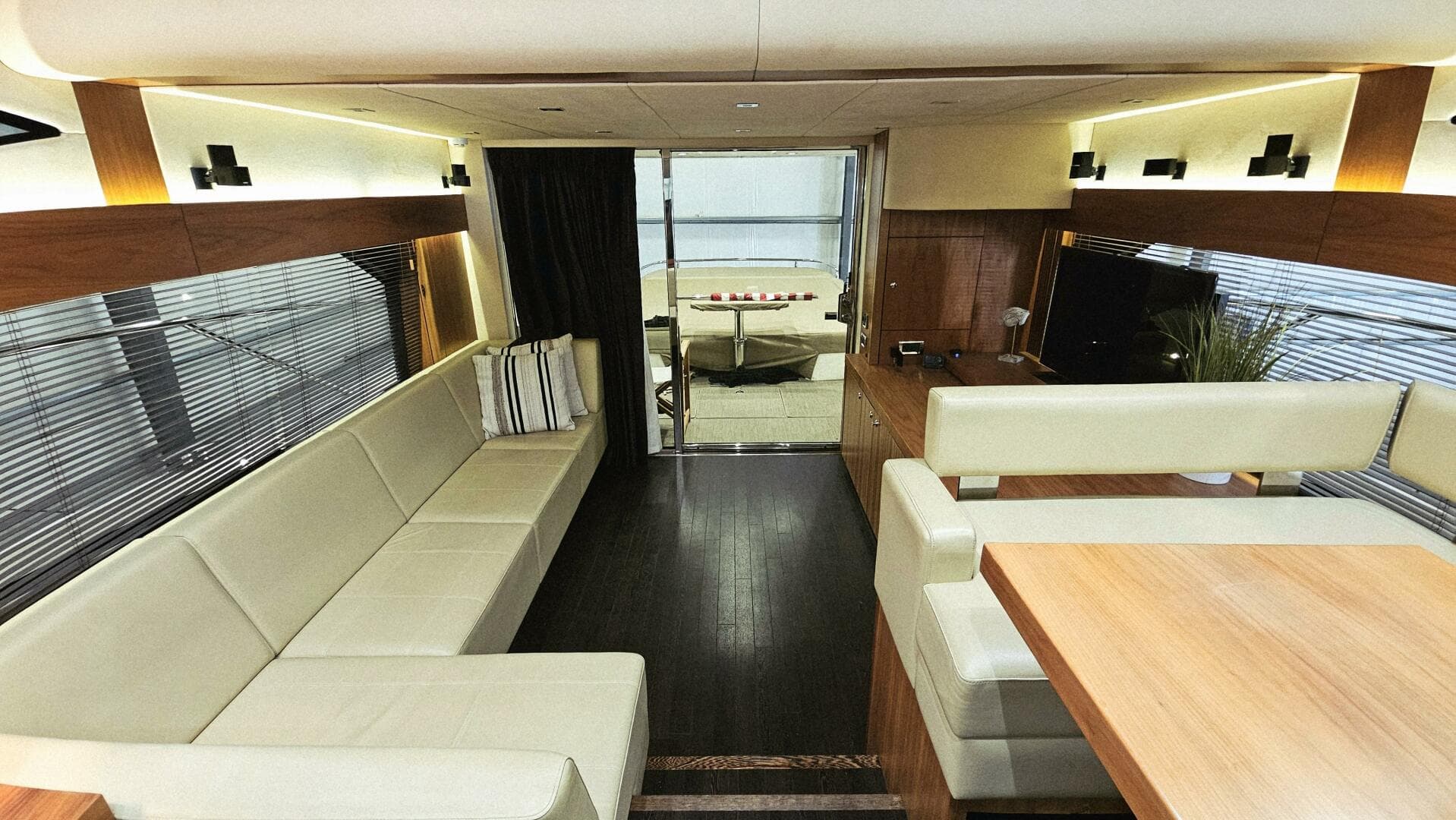 2012 Sunseeker Manhattan 53 — photo 35