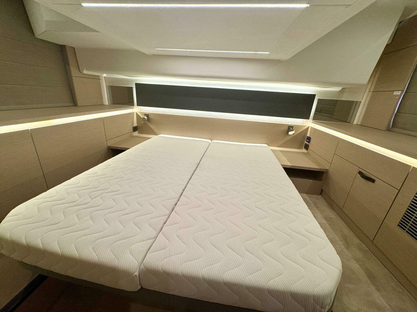 2024 Prestige 420S — photo 48