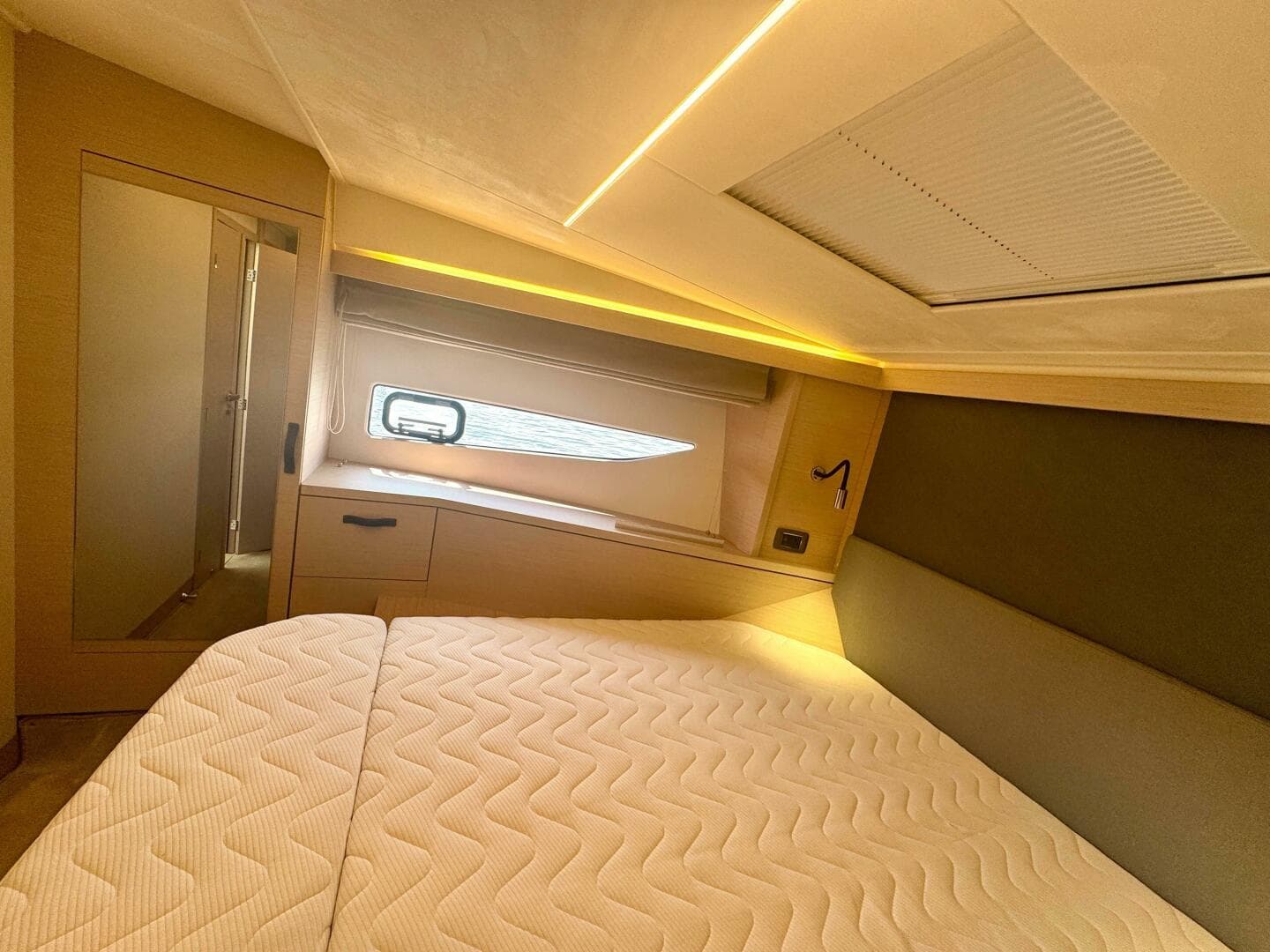 2024 Prestige 420S — photo 56