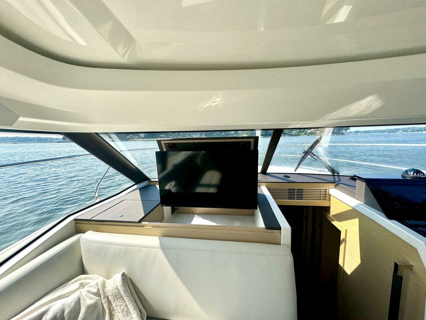 2024 Prestige 420S — photo 28