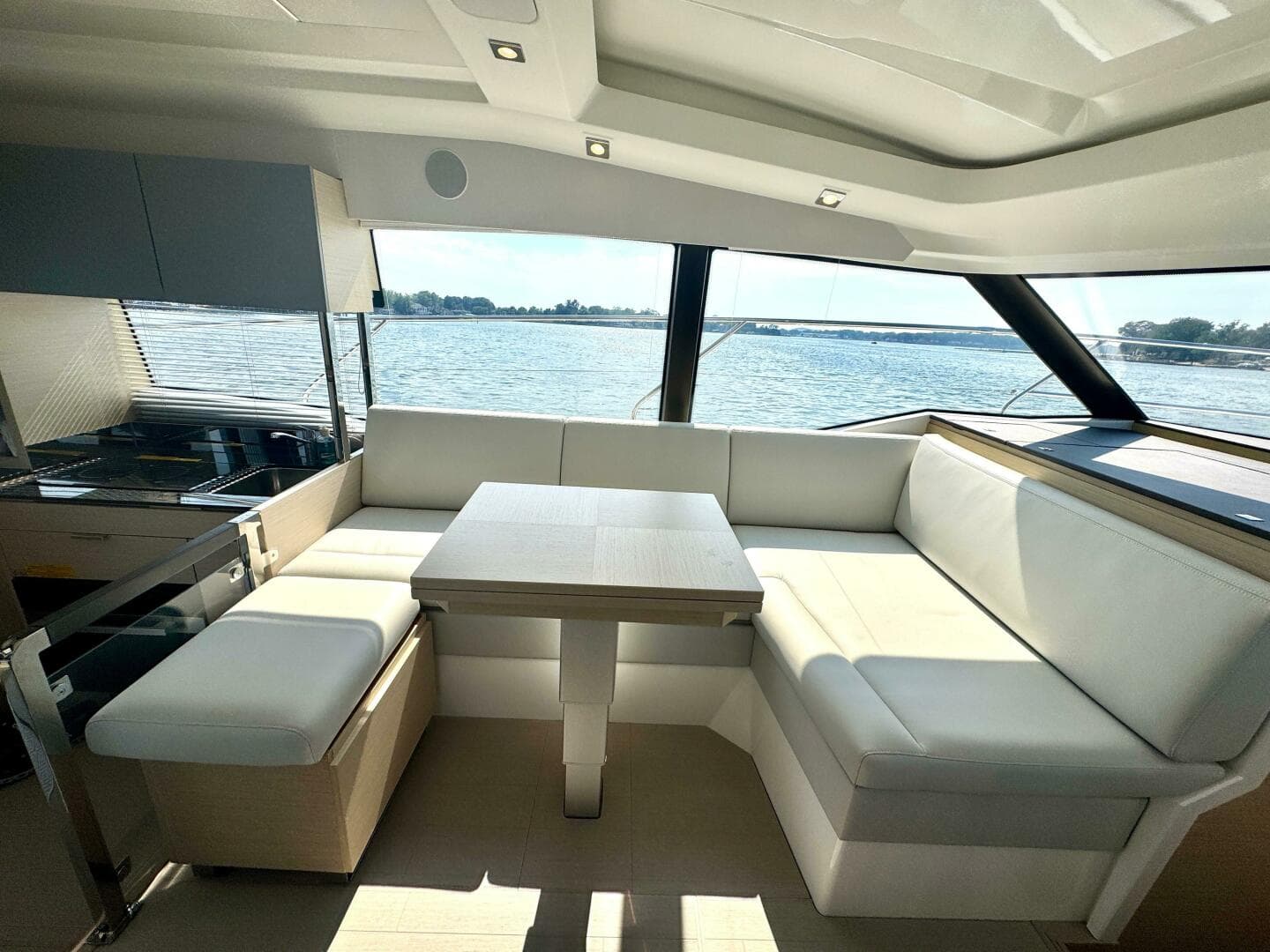 2024 Prestige 420S — photo 26