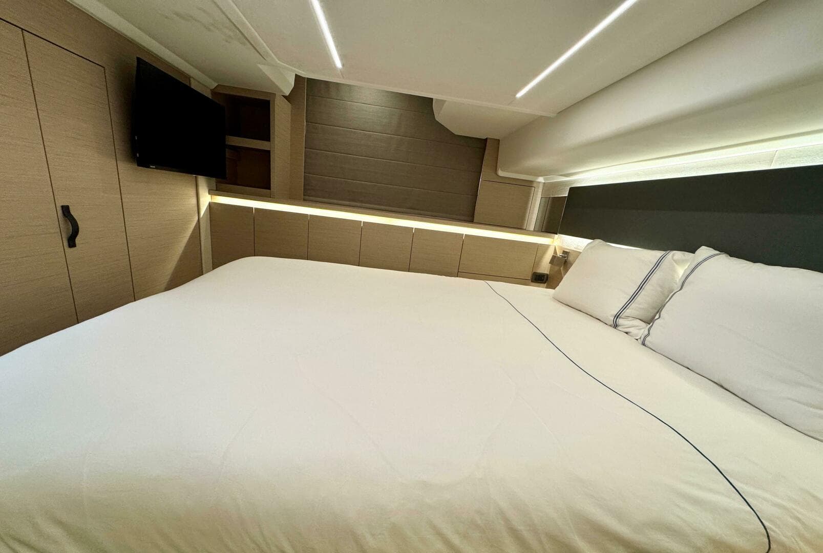 2024 Prestige 420S — photo 43