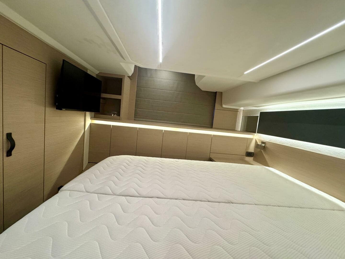 2024 Prestige 420S — photo 42