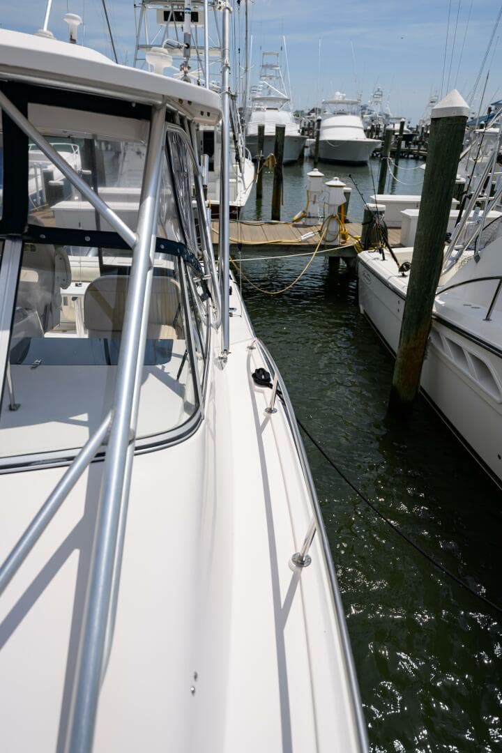 2003 Grady-White 330 Express — photo 30