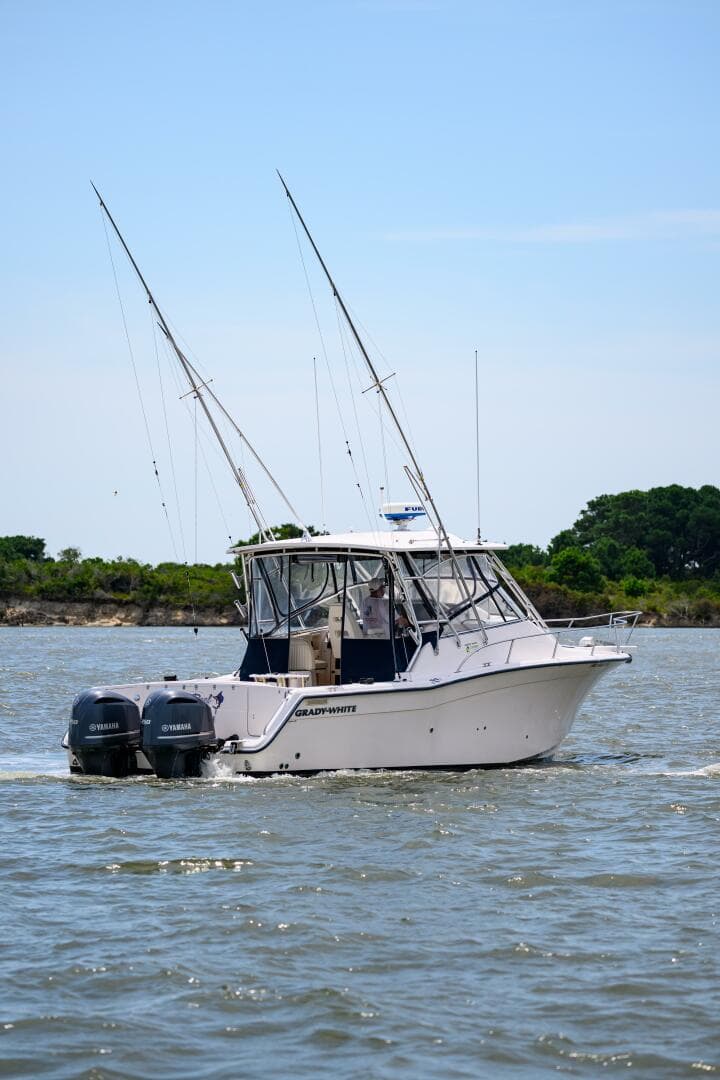 2003 Grady-White 330 Express — photo 3