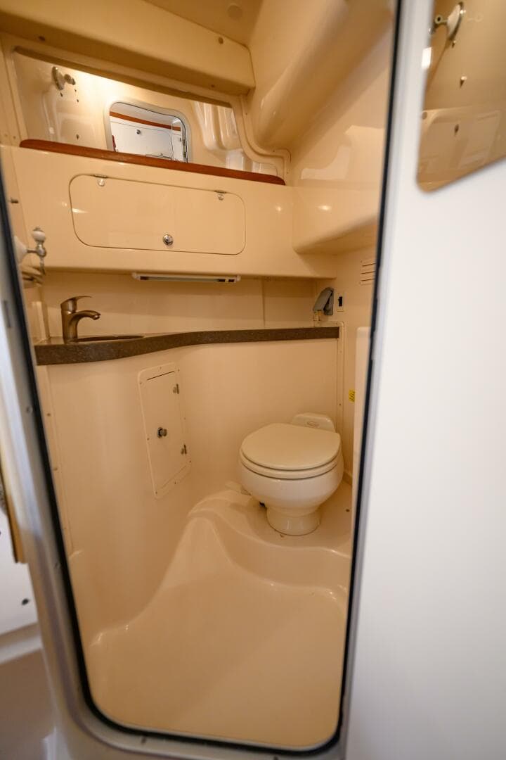 2003 Grady-White 330 Express — photo 22