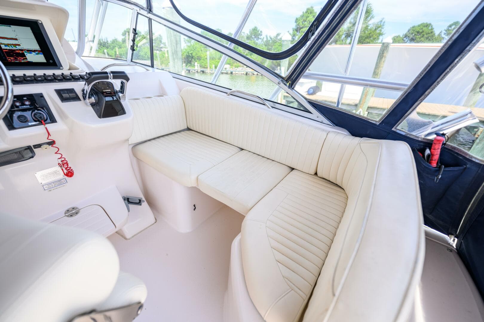 2003 Grady-White 330 Express — photo 16