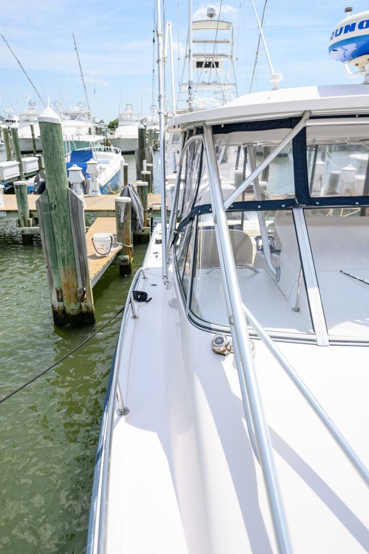 2003 Grady-White 330 Express — photo 28