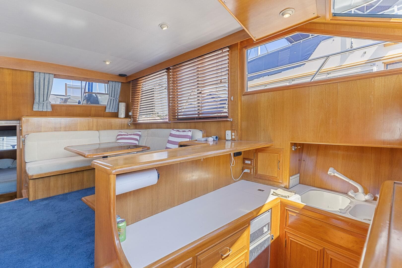 1993 Ocean Alexander — photo 19