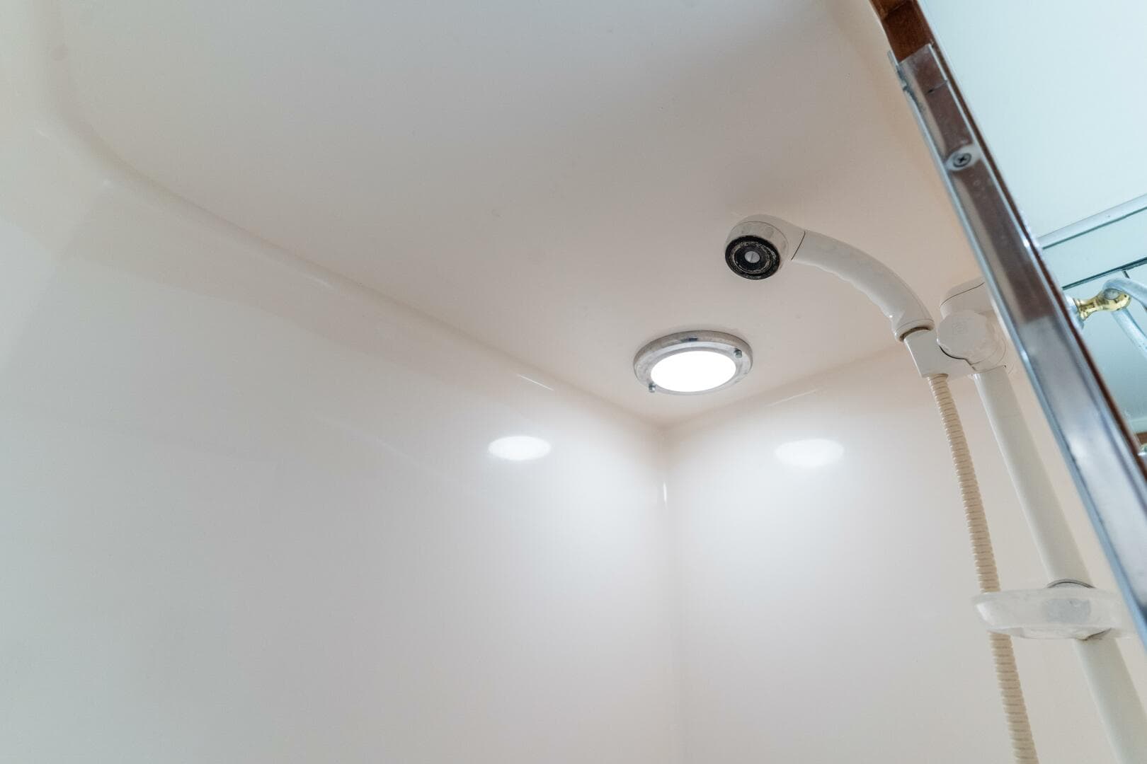 1993 Ocean Alexander — photo 28